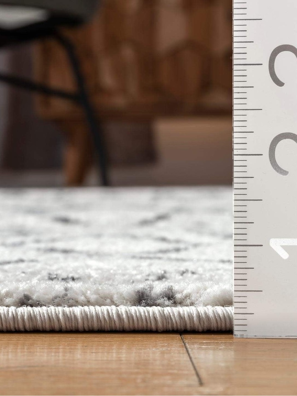 Neutral Gray Patterned Area Rug - Home Other - Picture 2 of 4